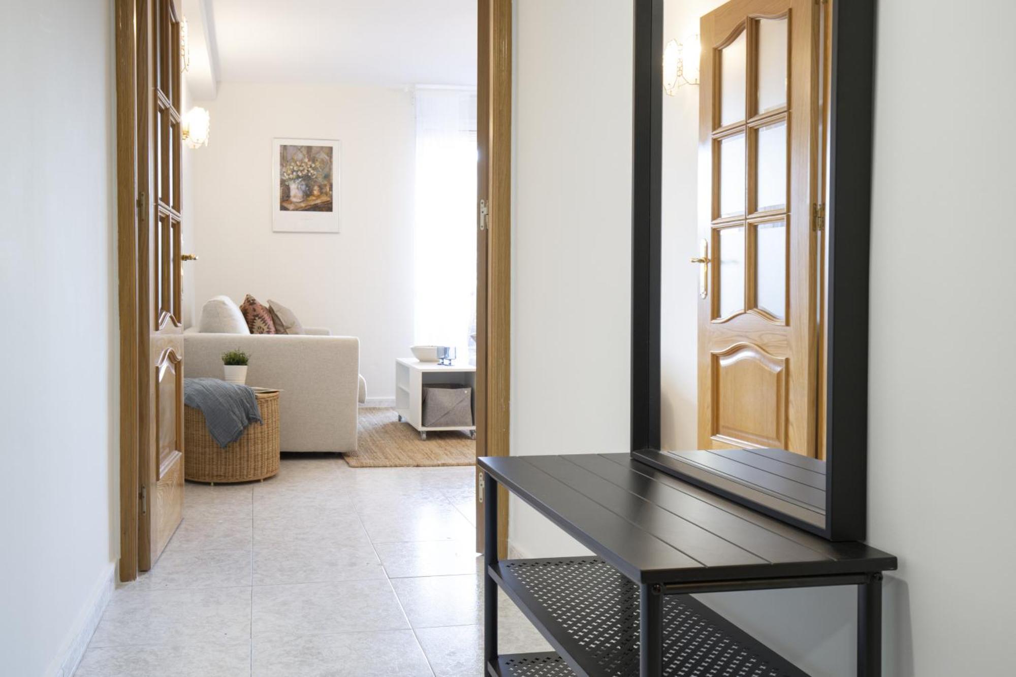 Beachfront Apartment With Terrace And Seaviews Фуeнхирола Екстериор снимка